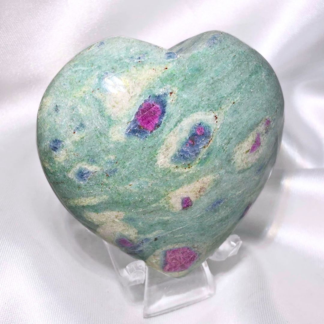 Extra Grade Madakari Ruby Fuchsite Puffy Heart (UV reactive) - with stand