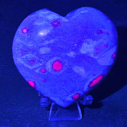 Extra Grade Madakari Ruby Fuchsite Puffy Heart (UV reactive) - with stand