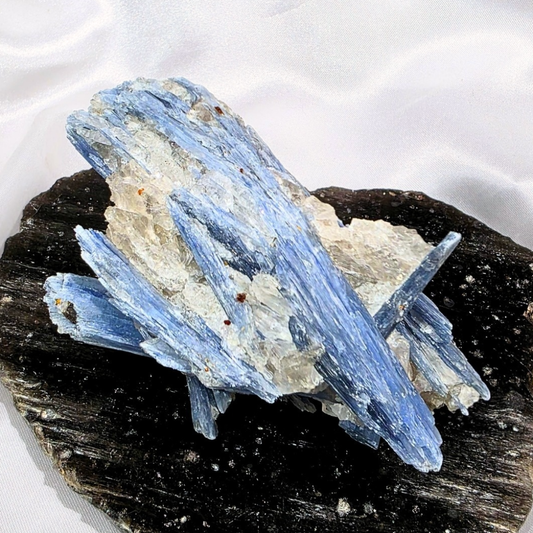 A Grade Blue Kyanite with Quartz & Garnet Cluster