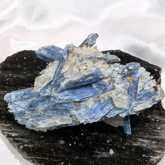 A Grade Blue Kyanite with Quartz & Garnet Cluster