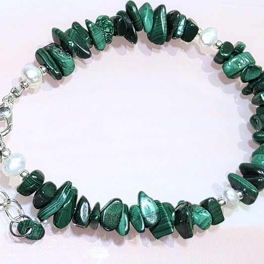 Malachite Crystal Chip & Freshwater Pearl Bracelet