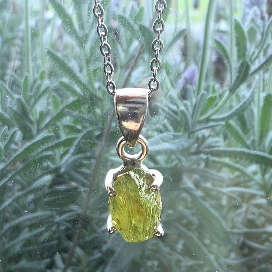 Sterling Silver 925 Peridot Crystal Necklace