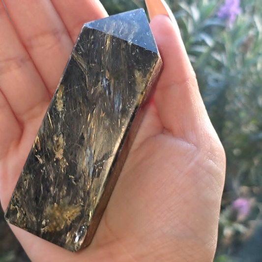 Astrophyllite & Arfvedsonite (Gold & Blue Fireworks) Tower