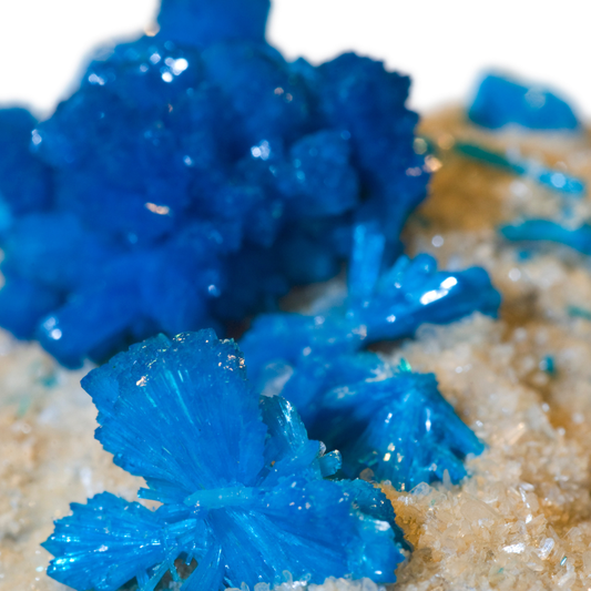 Cavansite vs Pentagonite: How to Tell the Difference