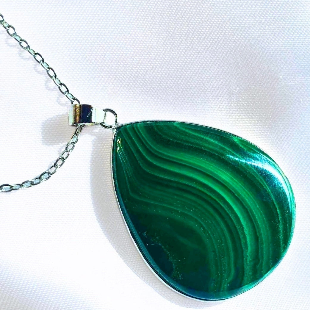 Sterling Silver 4cm Malachite Necklace