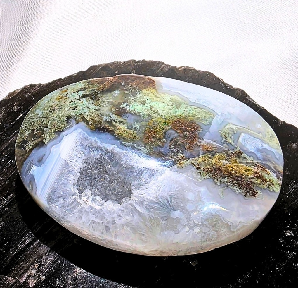 Scenic Moss Agate & Blue Chalcedony Crystal Palm Stone