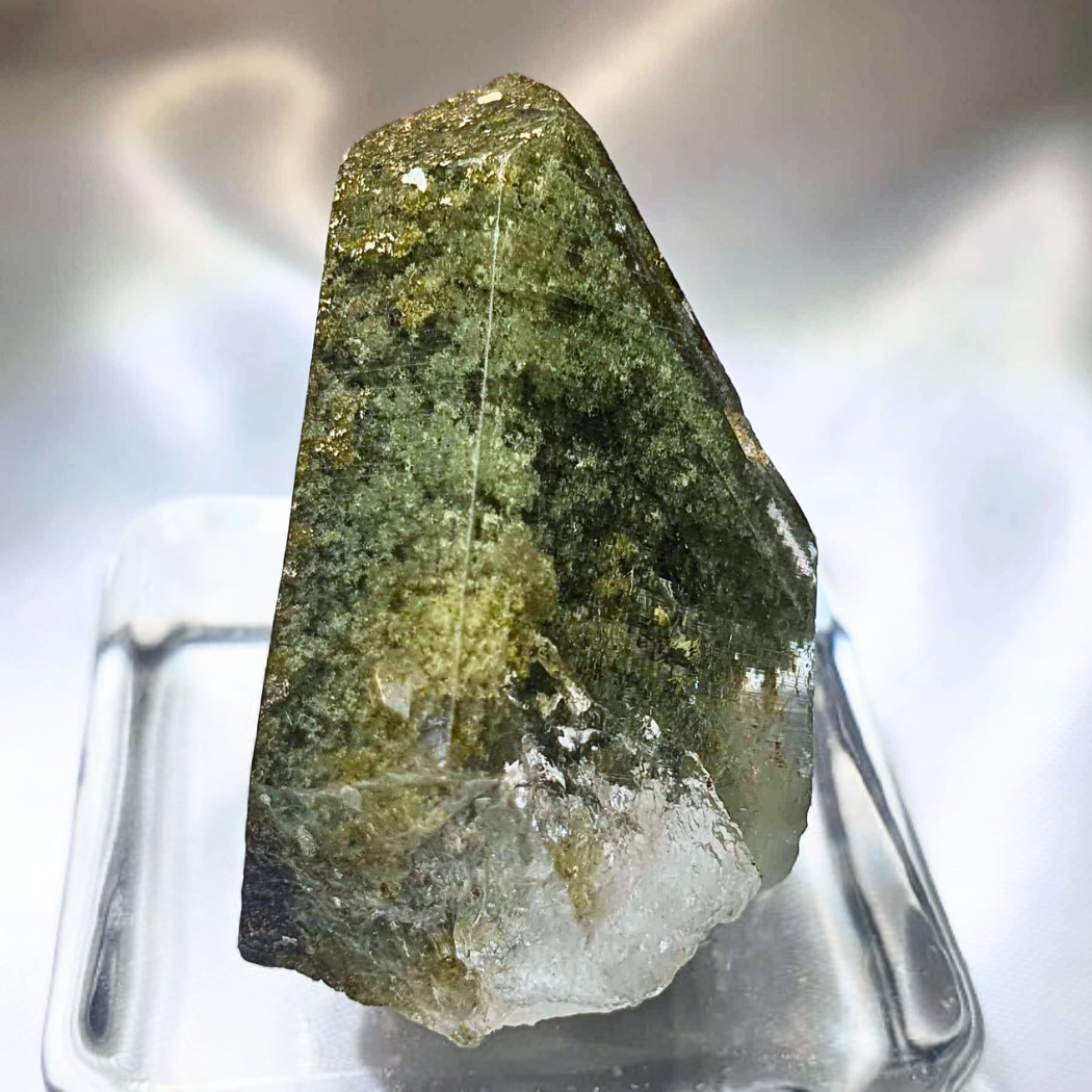 Green Chlorite in Quartz Crystal (lodolite)