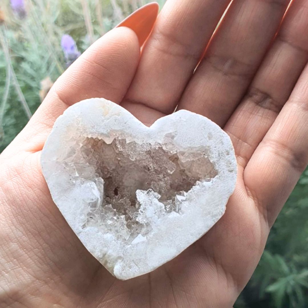 Moroccan Sugar Quartz Heart - includes stand