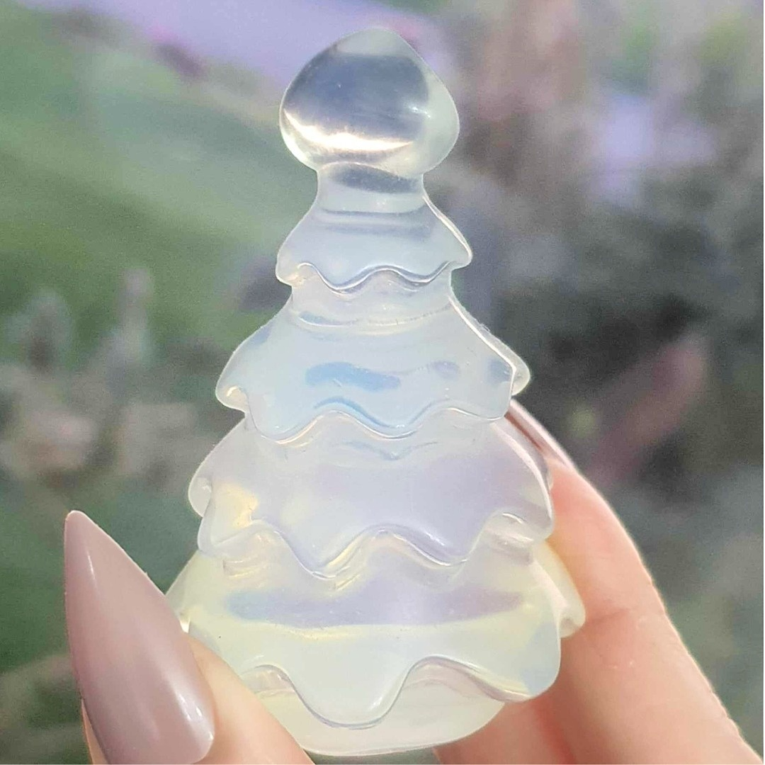 Opalite Christmas Tree With Heart Topper Carving - 6.5cm