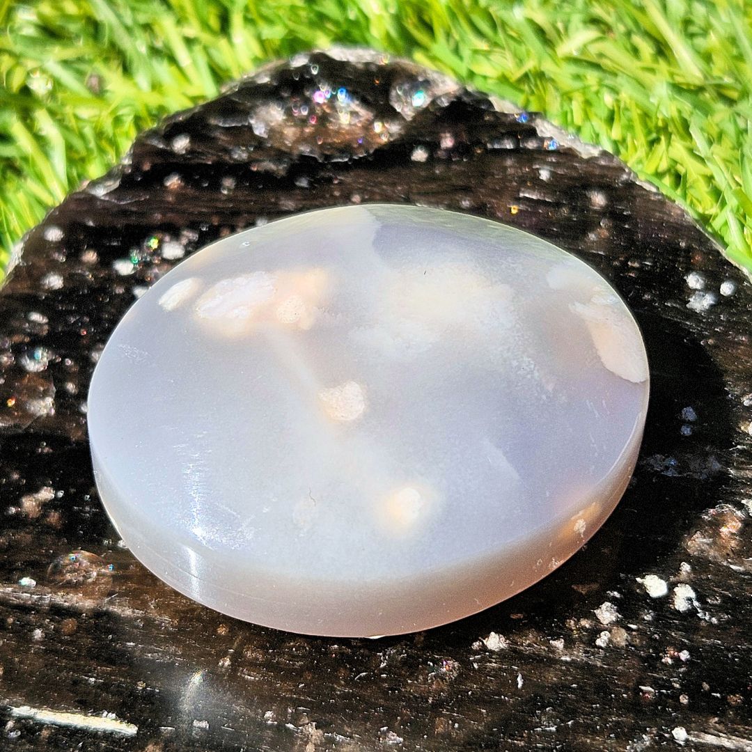 Flower Agate Palm Stone