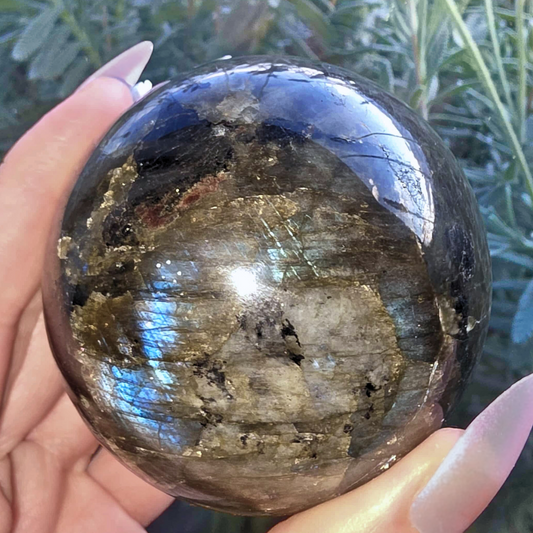 labradorite sphere with blue flashes