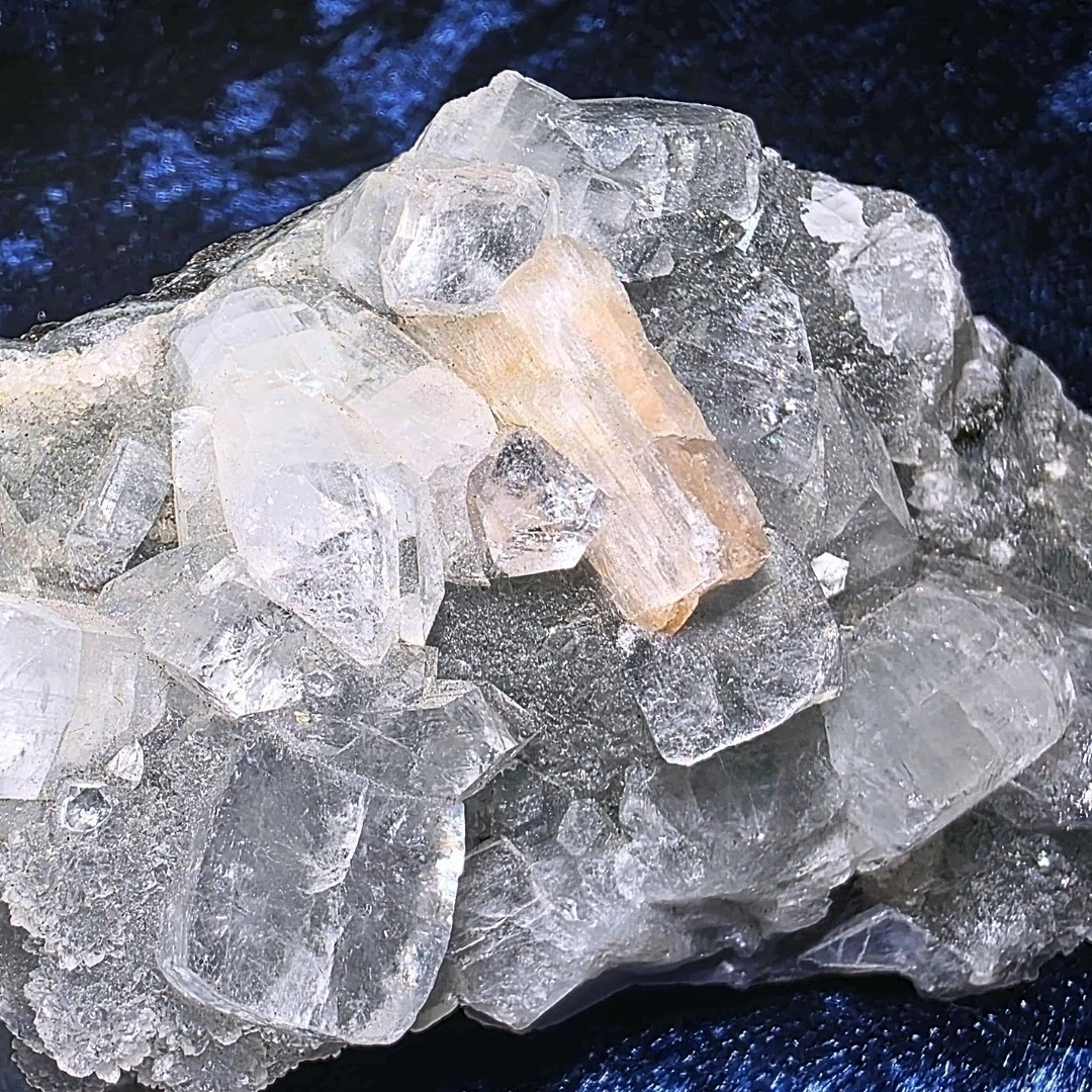 Diamond Cubic Apophyllite & Stilbite on Chalcedony