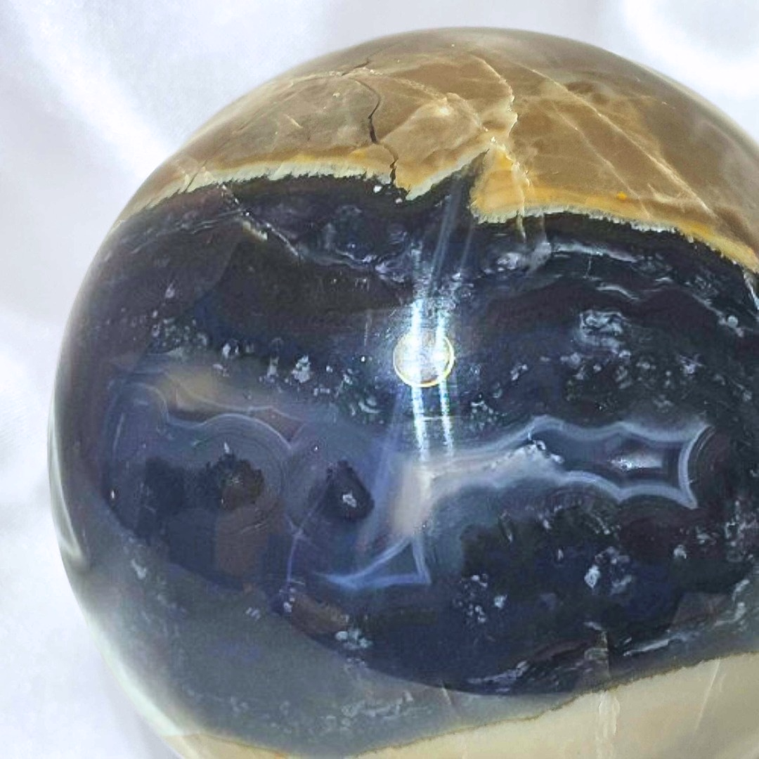 Large Volcano Agate Sphere - 438g - UV reactive