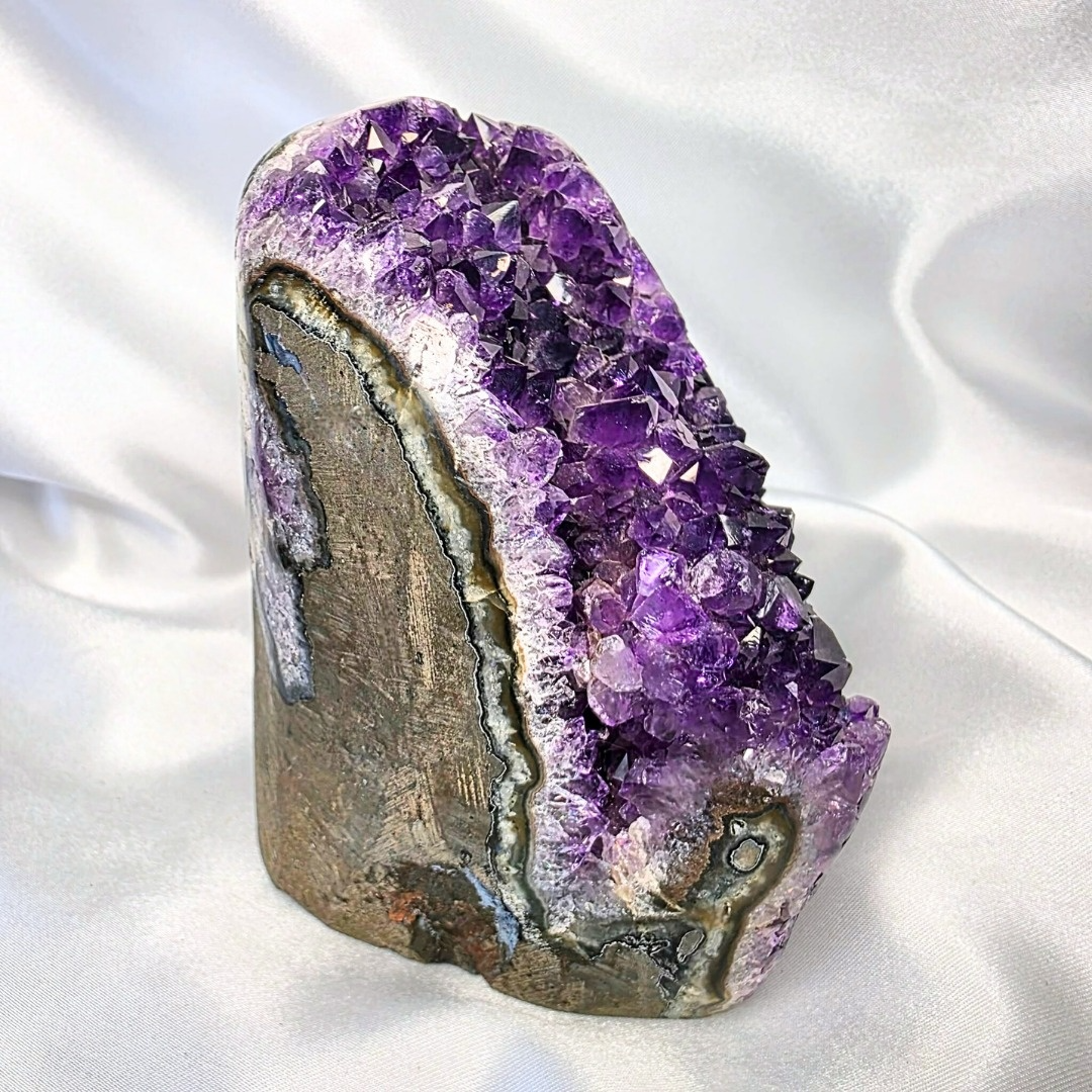 A-Grade Brazilian Amethyst with Stalactite Eye | 822g - Cut-Base Crystal