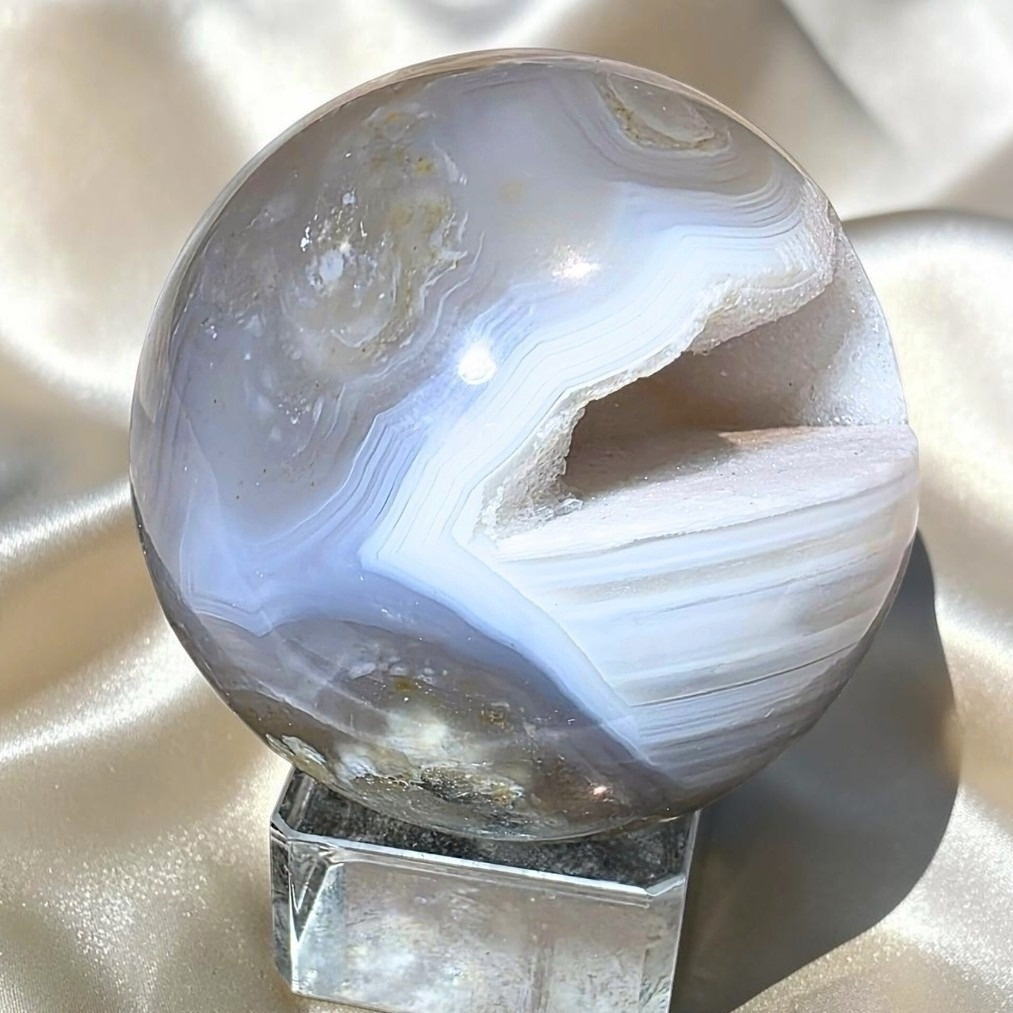 High Grade Druzy Agate Sphere 176g | Botryoidal Quartz