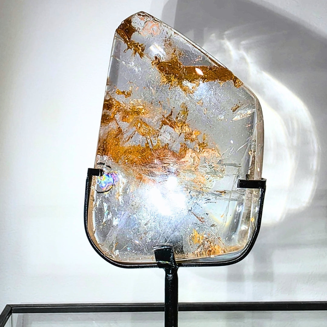 Golden Healer Quartz with enhydro water inclusion.