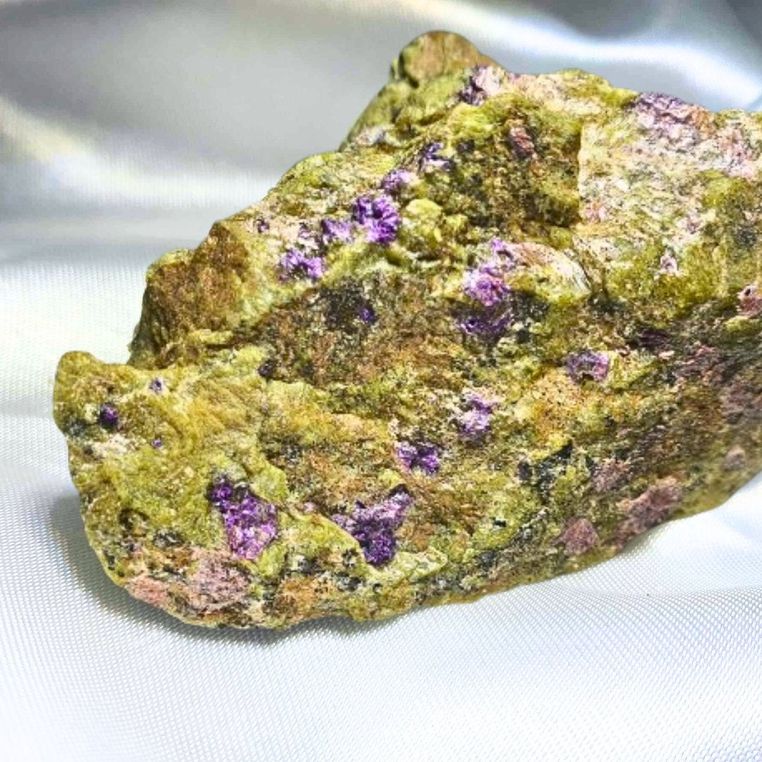 Atlantisite (Serpentine with Stichtite) - Tasmania