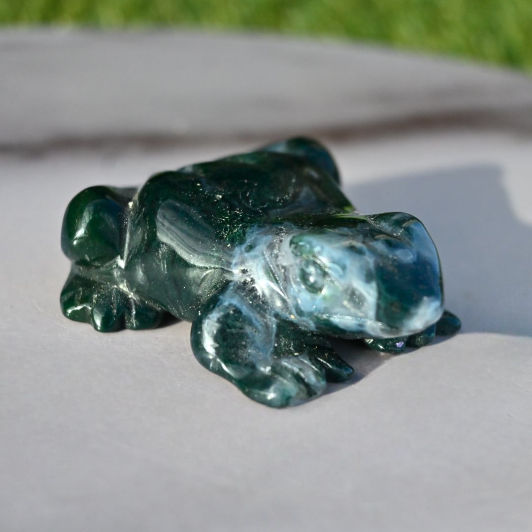 Moss Agate Frog Carving