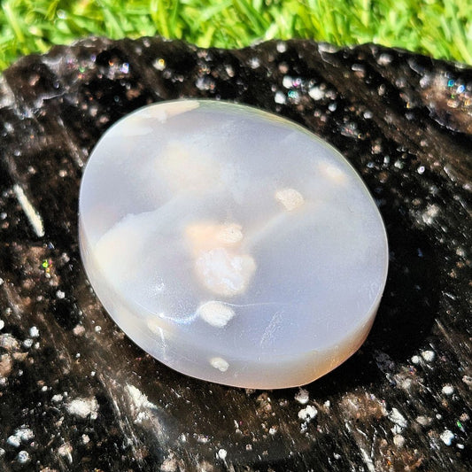 Flower Agate Palm Stone