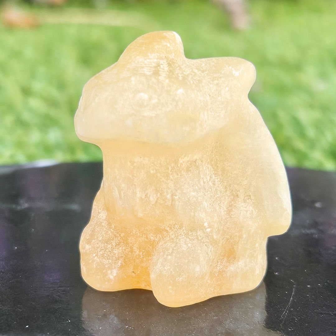 Yellow Calcite Toothless Carving