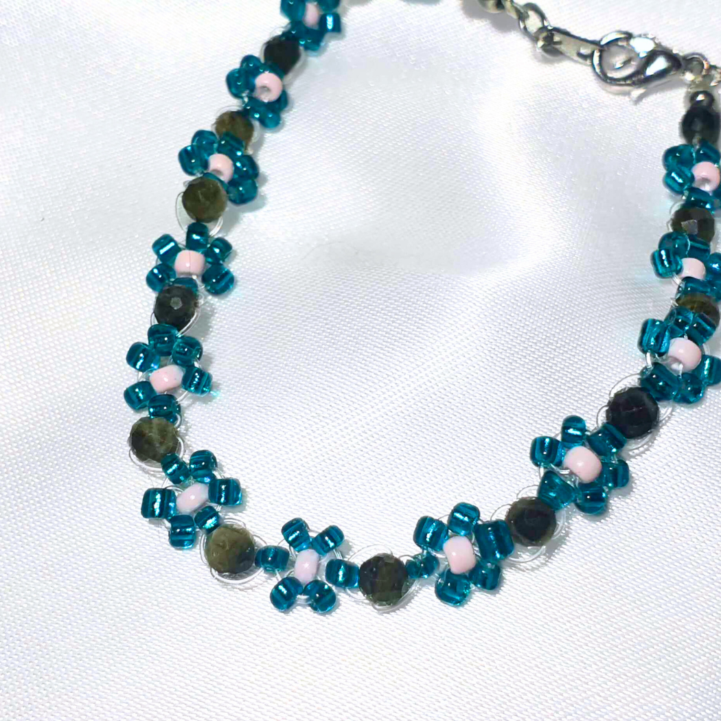 Moss Agate & Japanese Seed Bead Flower Bracelet