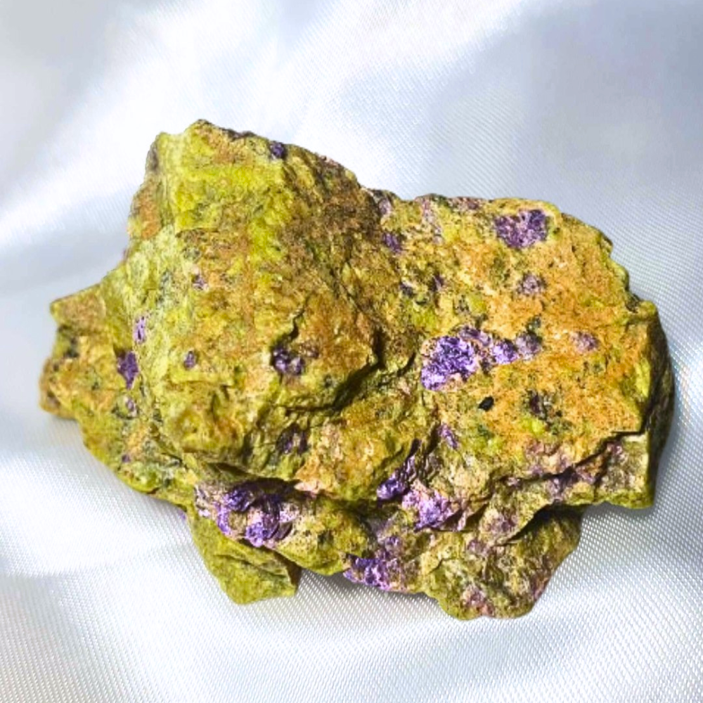 Atlantisite (Serpentine with Stichtite) - Tasmania