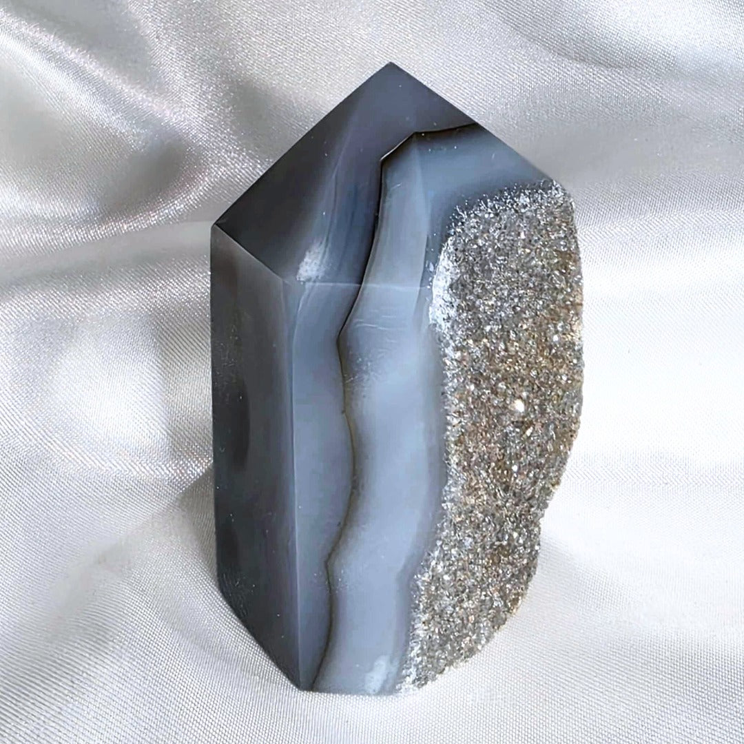 Natural Druzy Blue-Grey Agate Crystal Tower