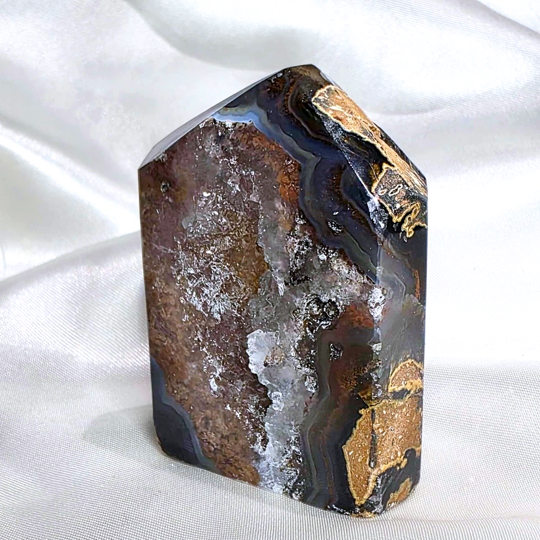 Natural Druzy Deep Blue Quartz Agate Crystal Tower