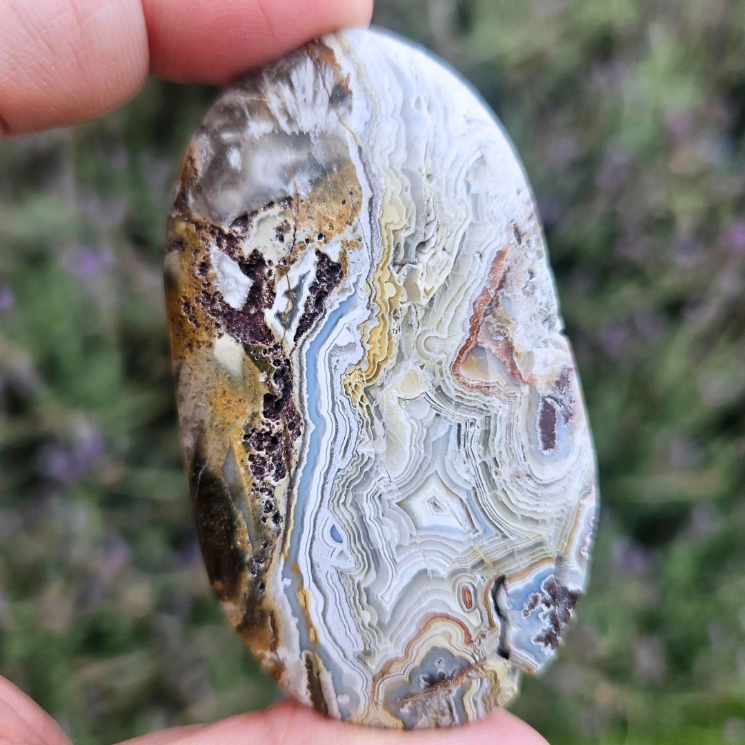 Crazy Lace Agate Palm Stone