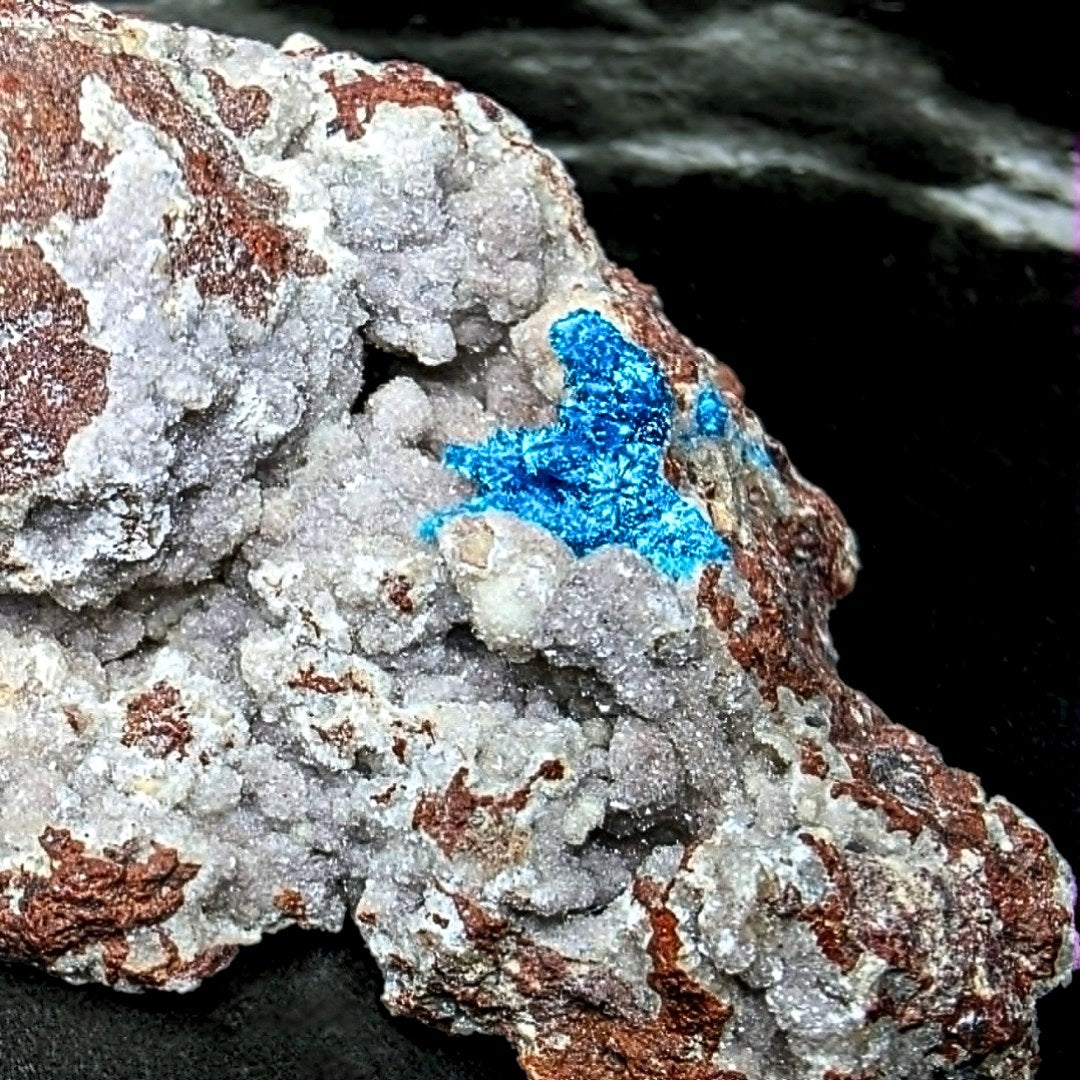 Rare Pentagonite on Grey Druzy Chalcedony - Pune, India (7.1cm)