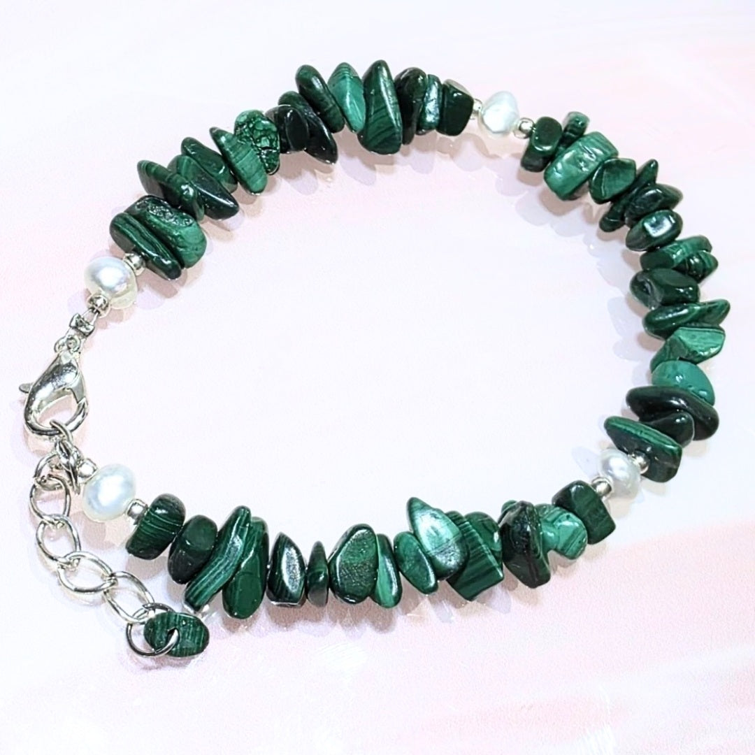 Malachite Crystal Chip & Freshwater Pearl Bracelet