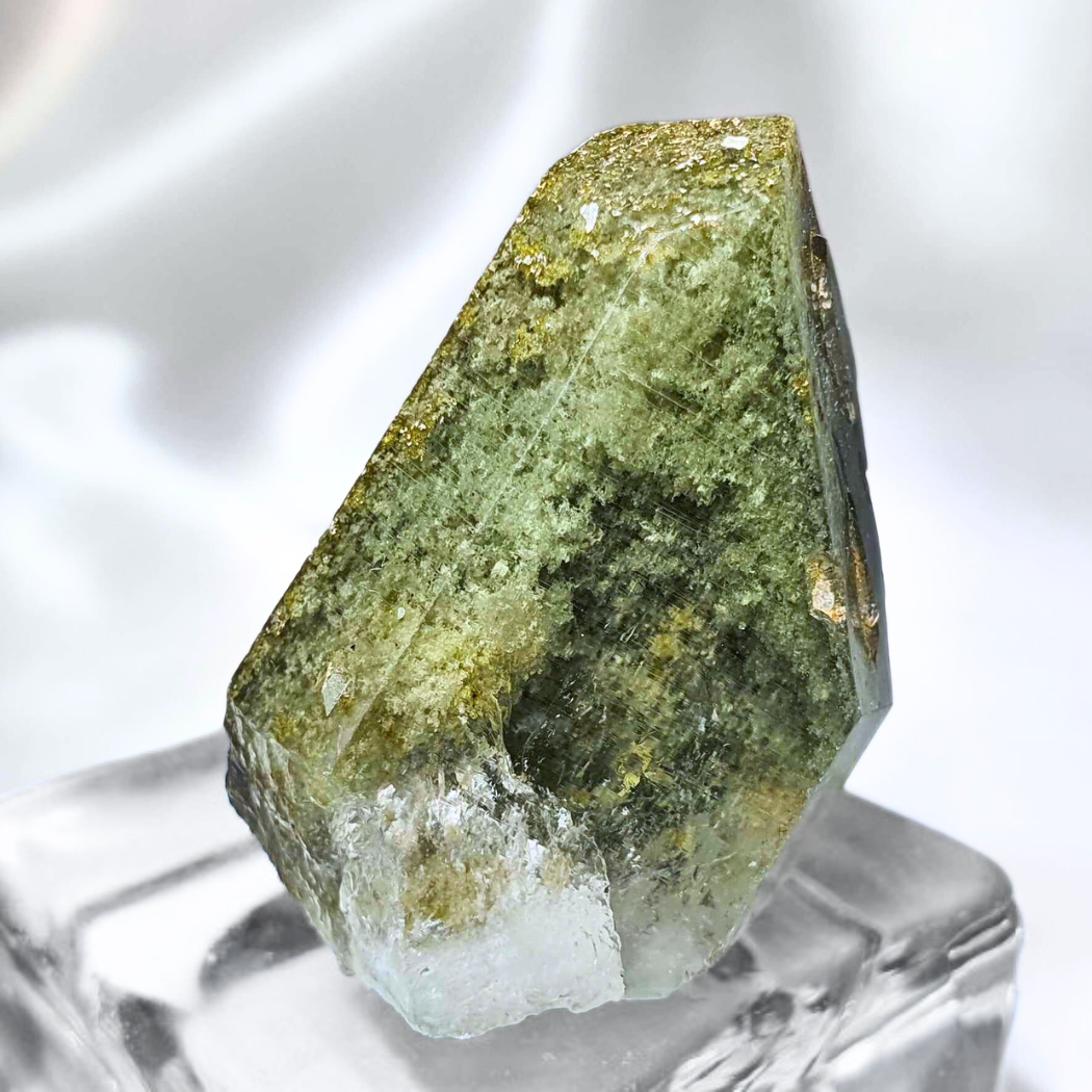 Green Chlorite in Quartz Crystal (lodolite)