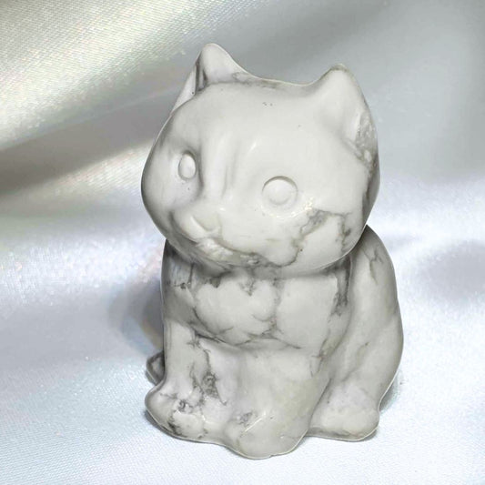 White Howlite Chunky Cat Carving