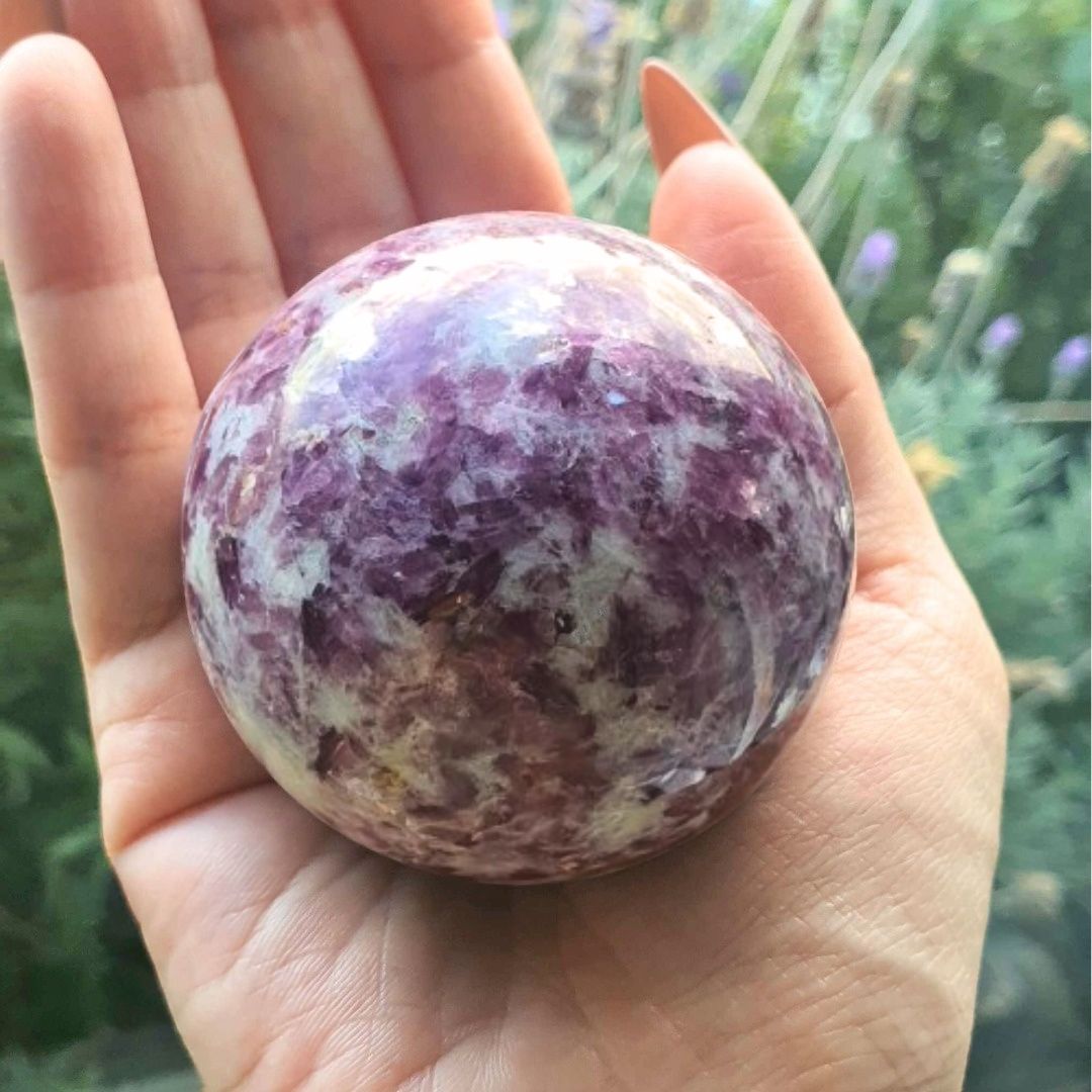 Purple Mica Sphere - 230g