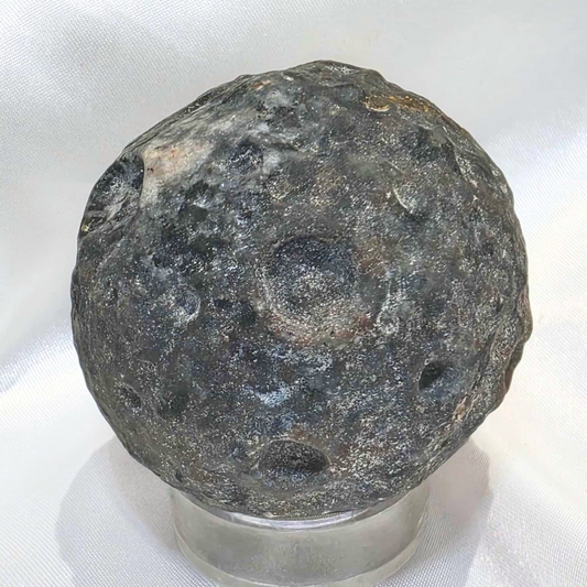 Yooperlite Moon Sphere - 185g - UV Reactive