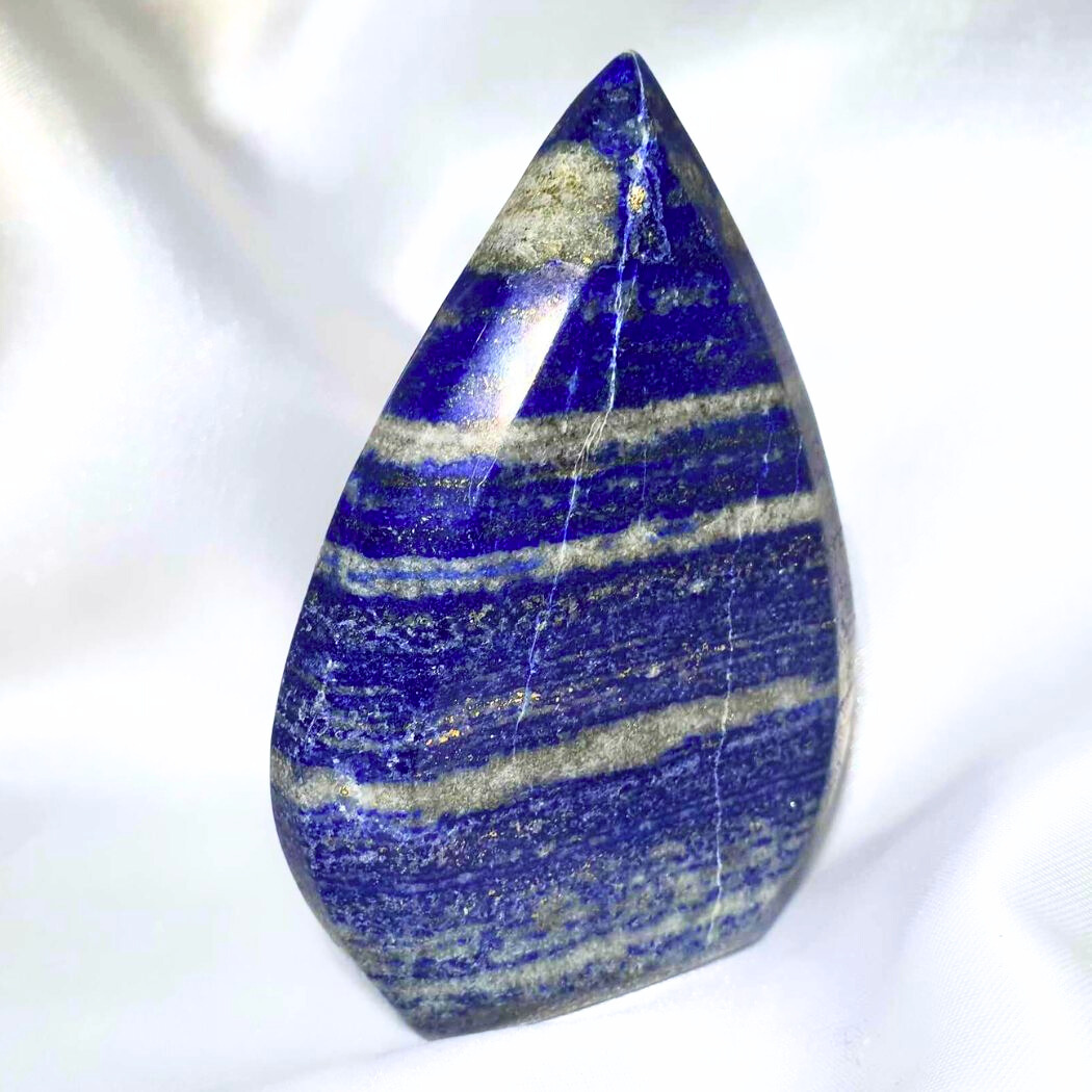 Lapis Lazuli Tear Drop Ornament Carving