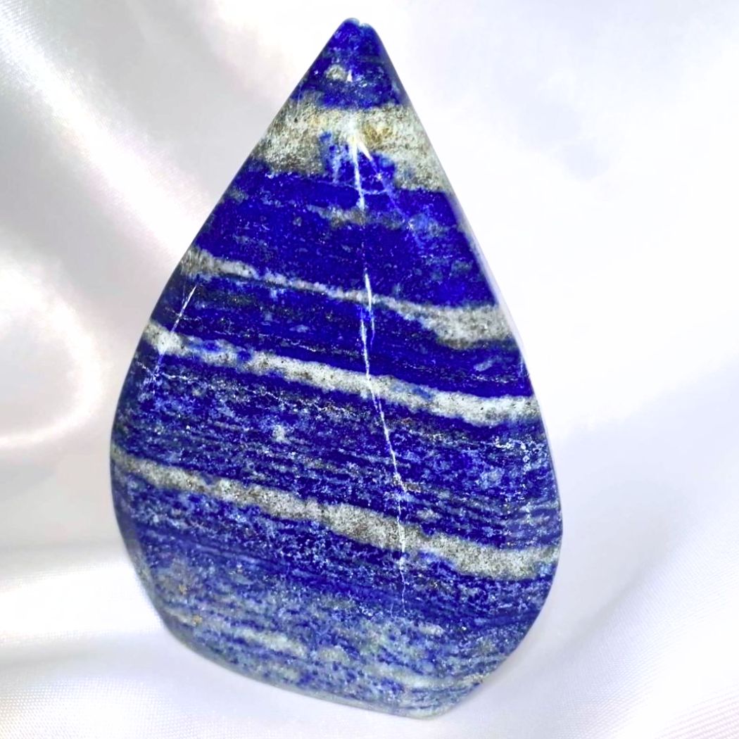 Lapis Lazuli Tear Drop Ornament Carving