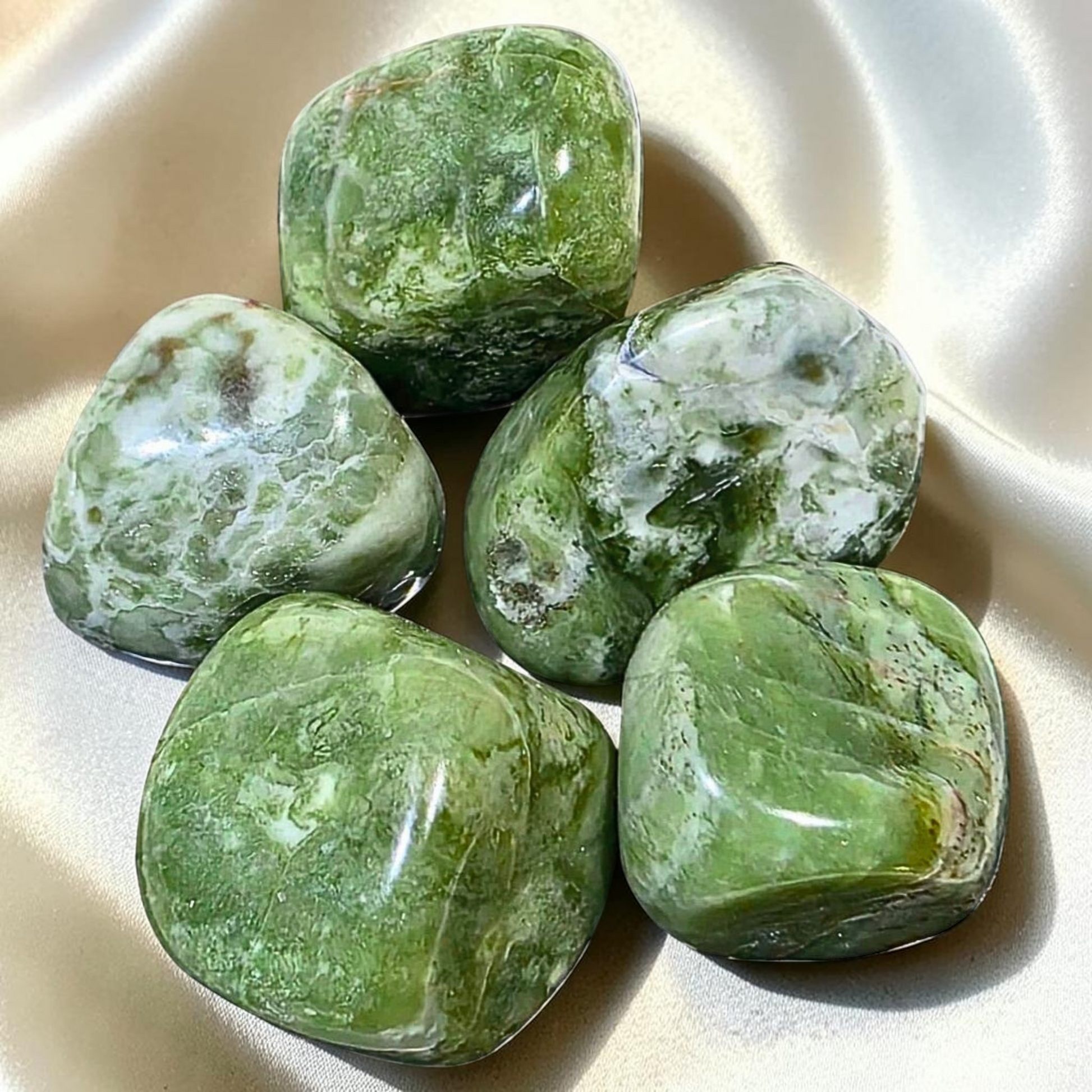 tremolite green crystal tunmbles - cats love crystals melbourne