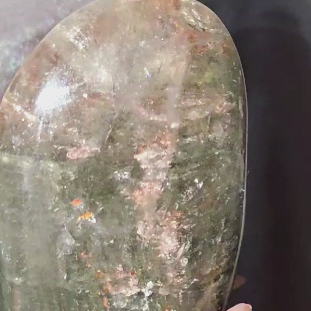 Garden Quartz Palm Stone with Rainbows – Cats Love Crystals